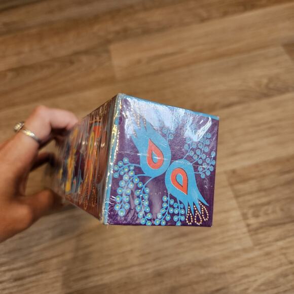 90 Vtg 11 Inch Match Sticks Fireplace Long Matches Peacock Floral Box Sealed - Picture 3 of 5